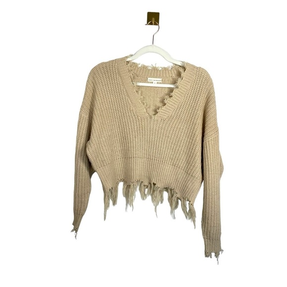 Coco + Jaimeson Cable Knit V-Neck Fringe Sweater in Tan Size S - Picture 3 of 10